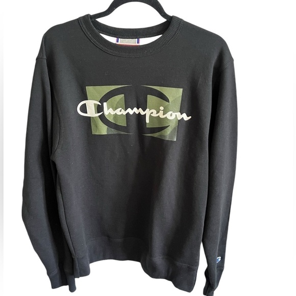 Champion Other - Champion black and green camo logo sweatshirt.